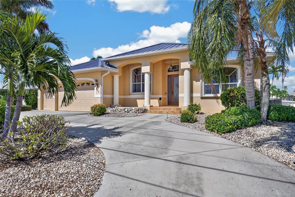 Photo of 959 Bal Harbor Boulevard, Punta Gorda, FL 33950 (MLS # C7529929)
