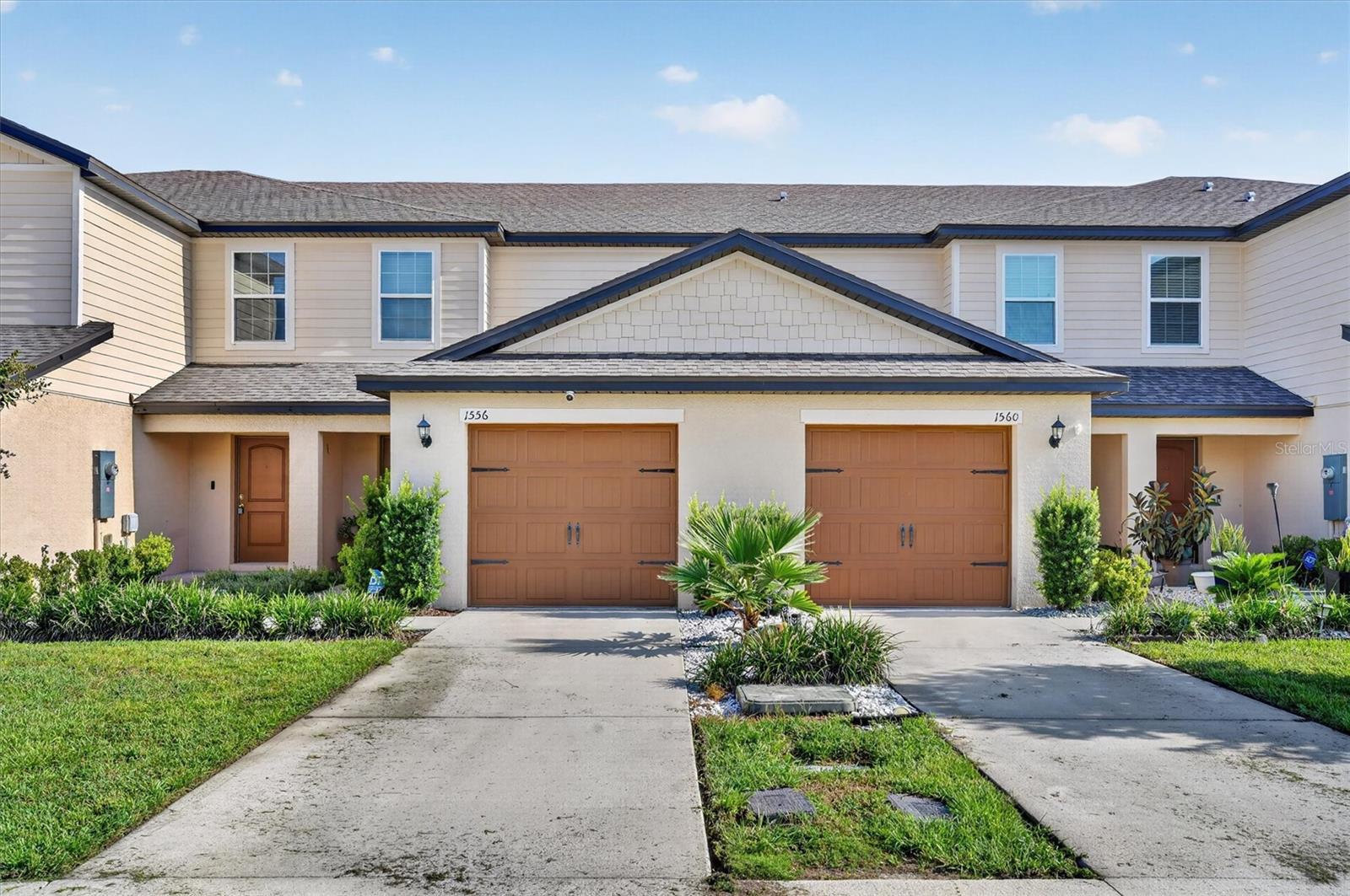 Search 4 1556 WYNFORD CIRCLE