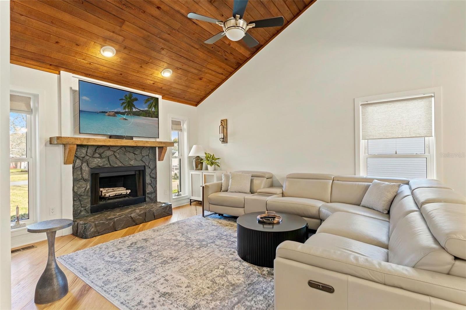 ST JOSEPH SOUND ESTA - Residential