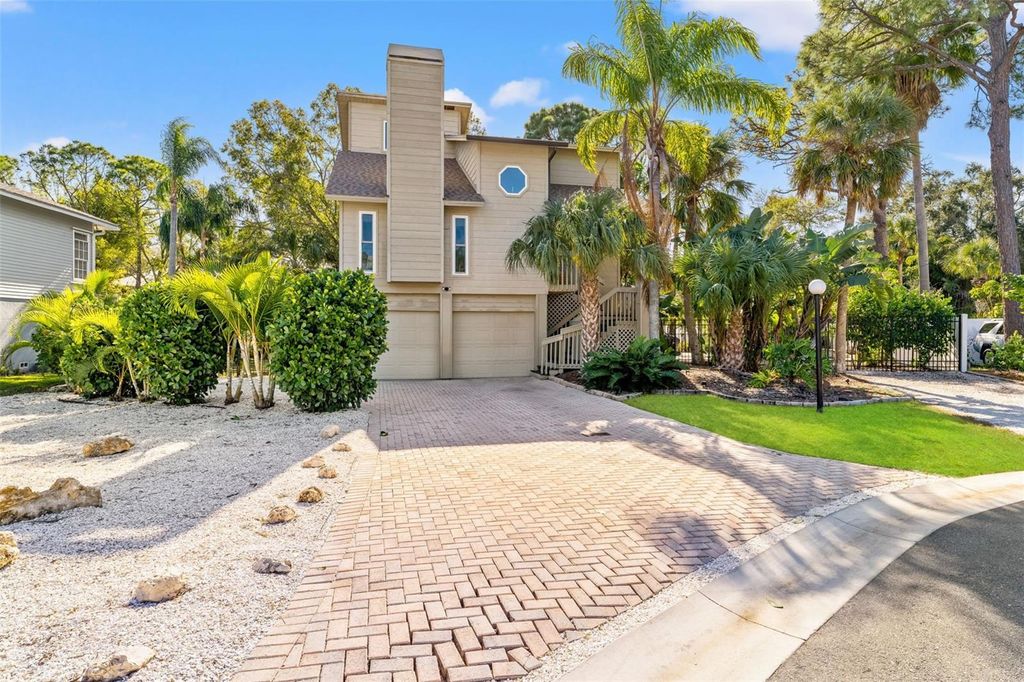 Photo of 720 Natalie Lane, Palm Harbor, FL 34683 (MLS # TB8456368)