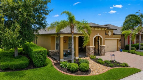 Photo of 556 Zamora Way, Davenport, FL 33837 (MLS # S5151818)