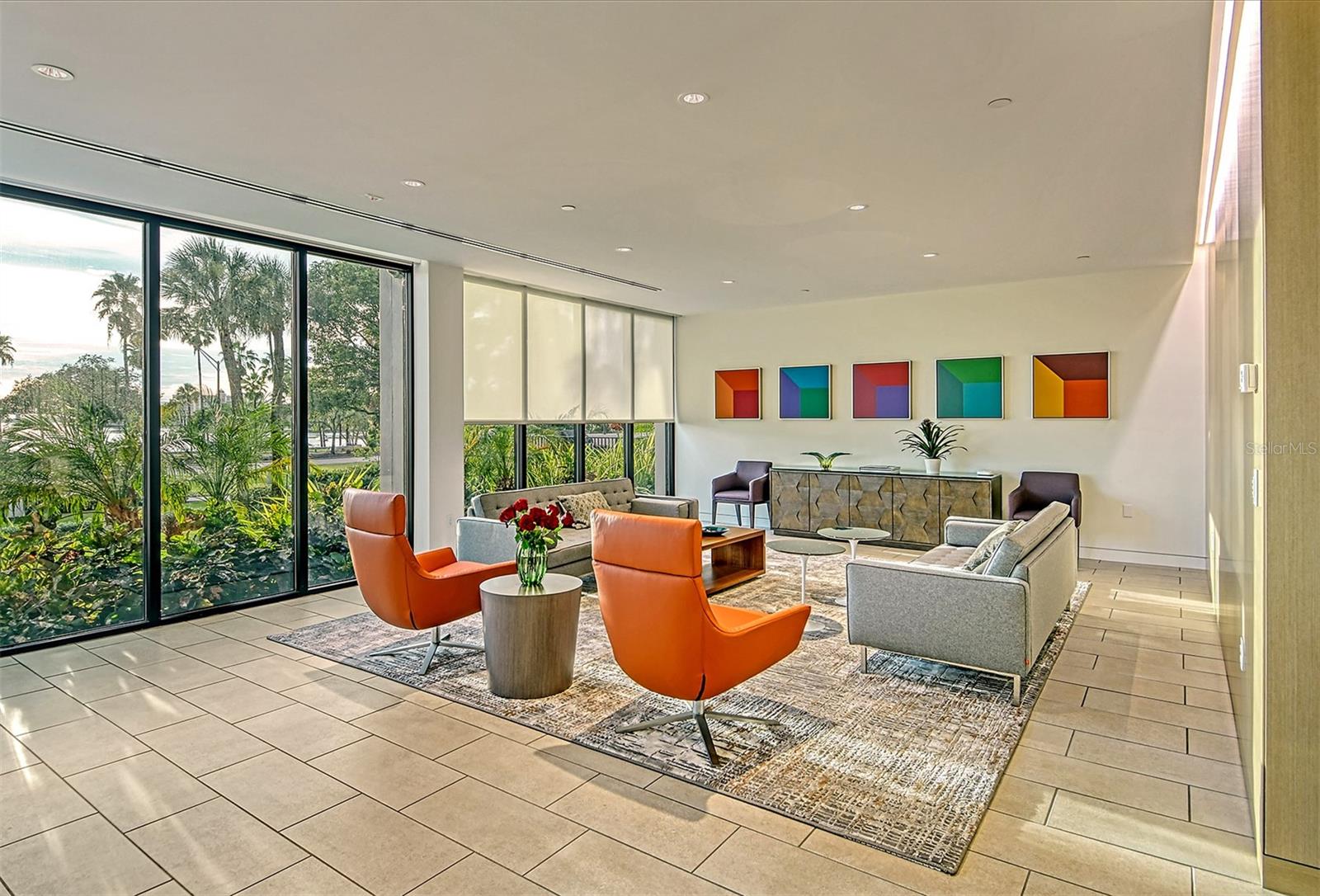 EMBASSY HOUSE - Residential