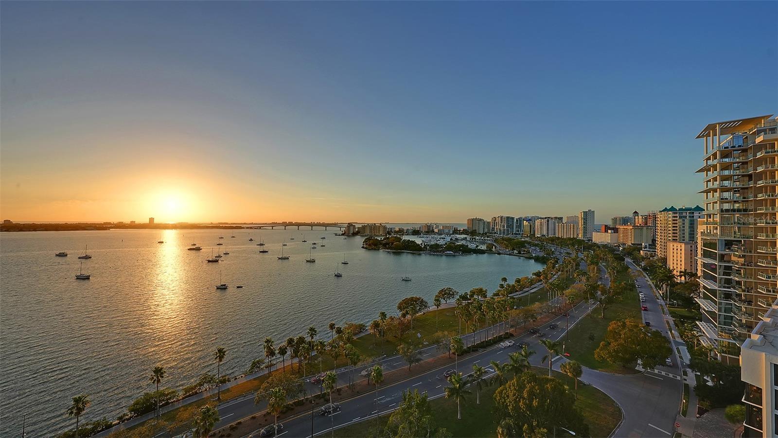 EMBASSY HOUSE - Residential