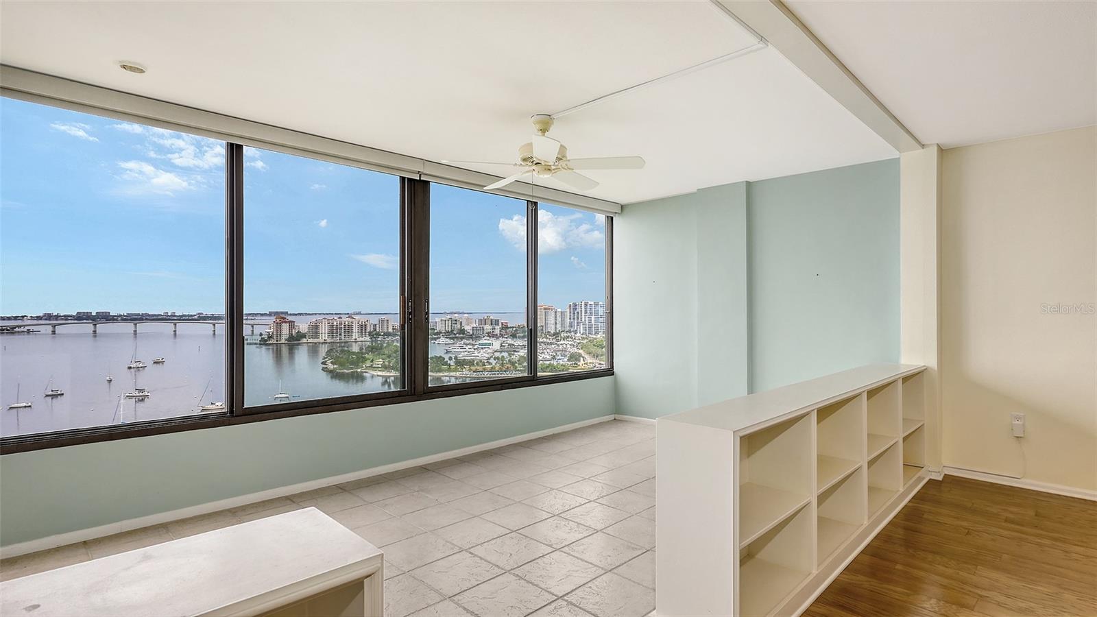 EMBASSY HOUSE - Residential