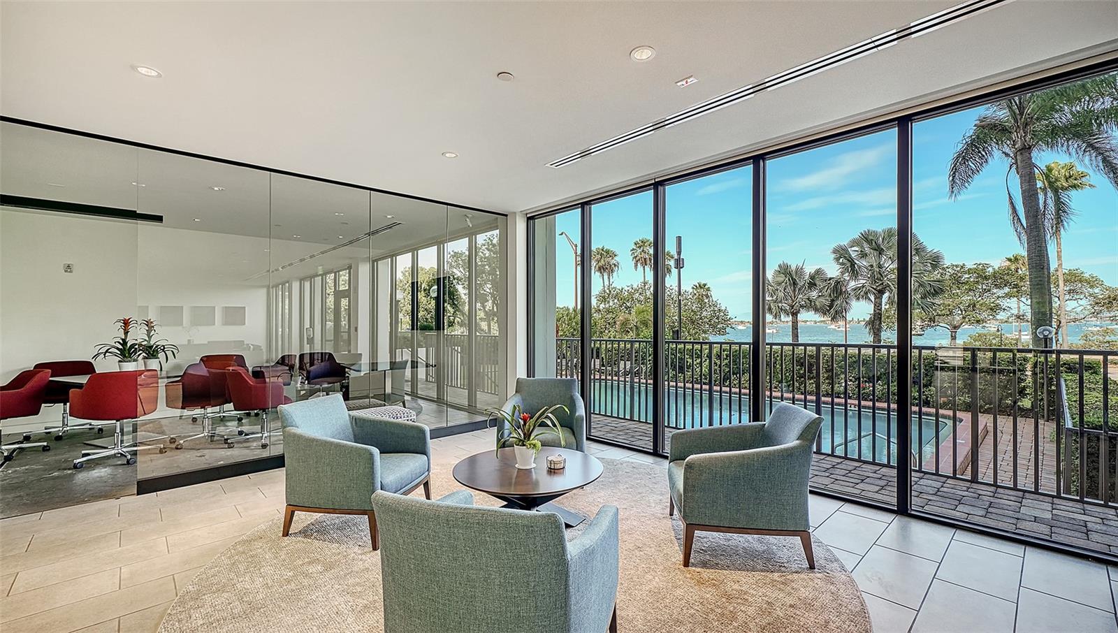 EMBASSY HOUSE - Residential