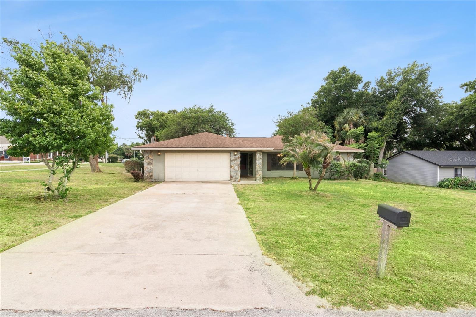 MINNEOLA - Residential