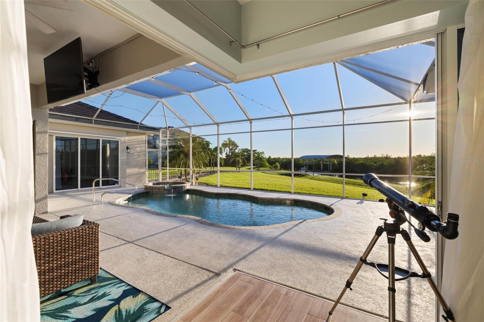 MANCHESTER ESTATES - Residential