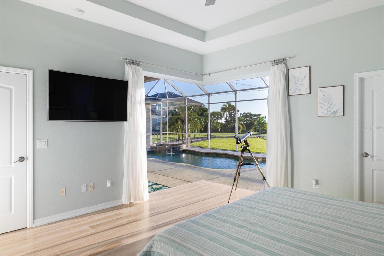 MANCHESTER ESTATES - Residential