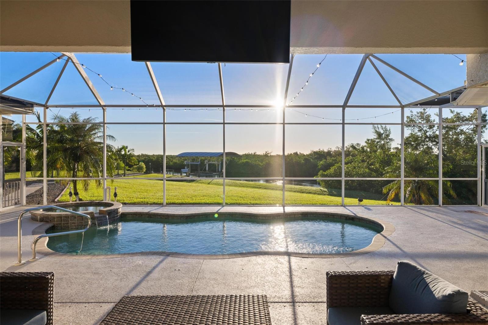 MANCHESTER ESTATES - Residential