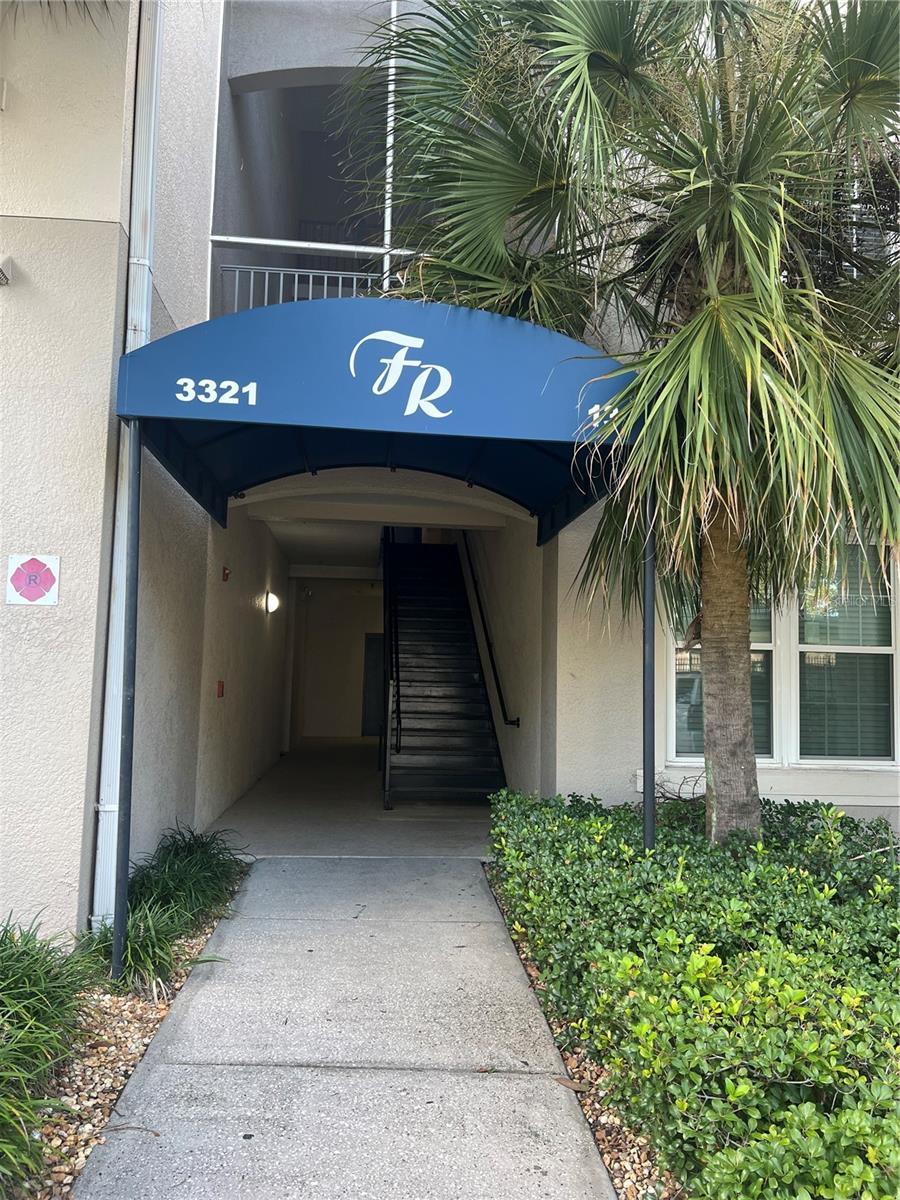 LOCATION, LOCATION, LOCATION!! WELCOME TO YOUR DREAM HOME! THIS BEAUTIFUL 3 BEDROOM 2 BATHDROM CONDO OFFERS THE PERFECT BLEND OF COMFORT, STYLE AND CONVENIENCE.THIS PROPERTY HAS BEEN METICULOUSLY MAINTAINED MOVE IN READY WITH NO UPDATES NEEDED! IT HAS TILE IN THE LIVING ROOM, DINNING ROOM, KITCHEN AND BATHDROOMS, AND LAMINATE FLOOR IN ALL BEDROOMS.THE KITCHEN FEATURES PRACTICALLY BRAND NEW APPLIANCES AND GENEROUSLY SIZED CABINETS. ENJOY MORNING COFFEE OR EVENING SUNSETS WITH UNINTERRUPTED AMAZING LAKE VIEW FROM YOUR PRIVATE BALCONY. FLORA RIDGE IS A PEACEFUL COMMUNITY WITH FRIENDLY NEIGHBORS WHO ENJOY A SPARKLING COMMUNITY POOL. WALKING PATHS ARE PLEINTIFUL. CONVENIENTLY LOCATED NEAR MAJOR HIGHWAYS LIKE 417, OSCEOLA PARK WAY AND THE TURNPIKE AND JUST MINUTES FROM SHOPPING CENTERS, THE LOOP AND DISNEY!!
COME VIEW THIS STUNNING HOME TO SEE FOR YOURSELF WHAT A FABULOUS FLORIDA LIFESTYLE IS MEANT TO BE.