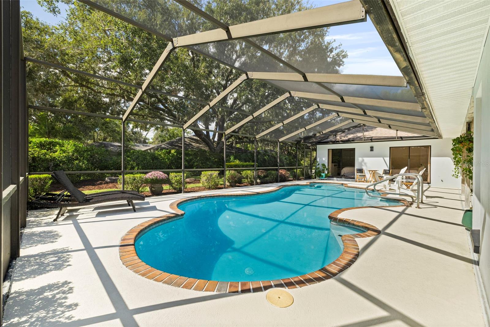 THE MANORS AT CRYSTAL LAKES - Residential