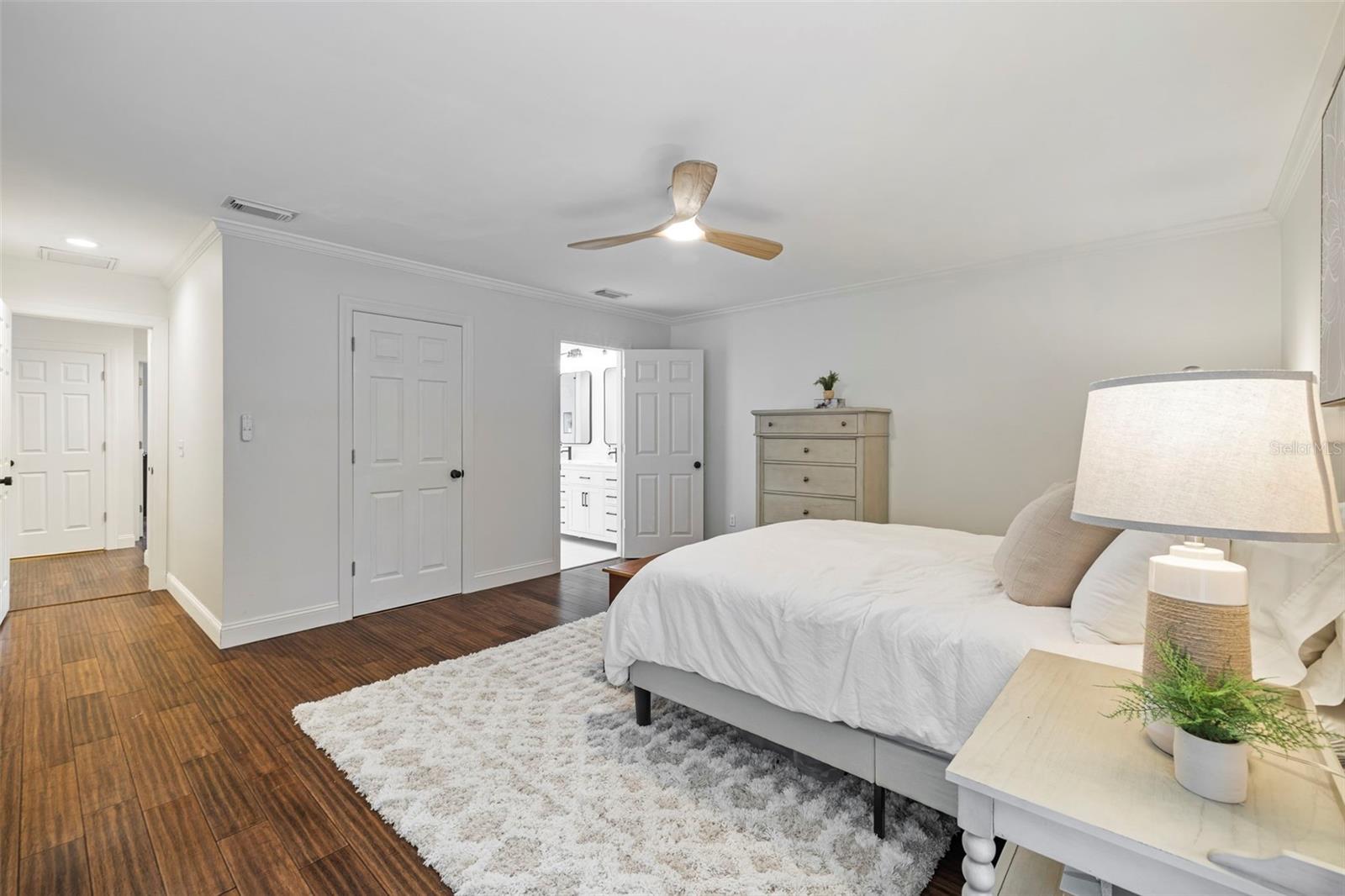 THE MANORS AT CRYSTAL LAKES - Residential