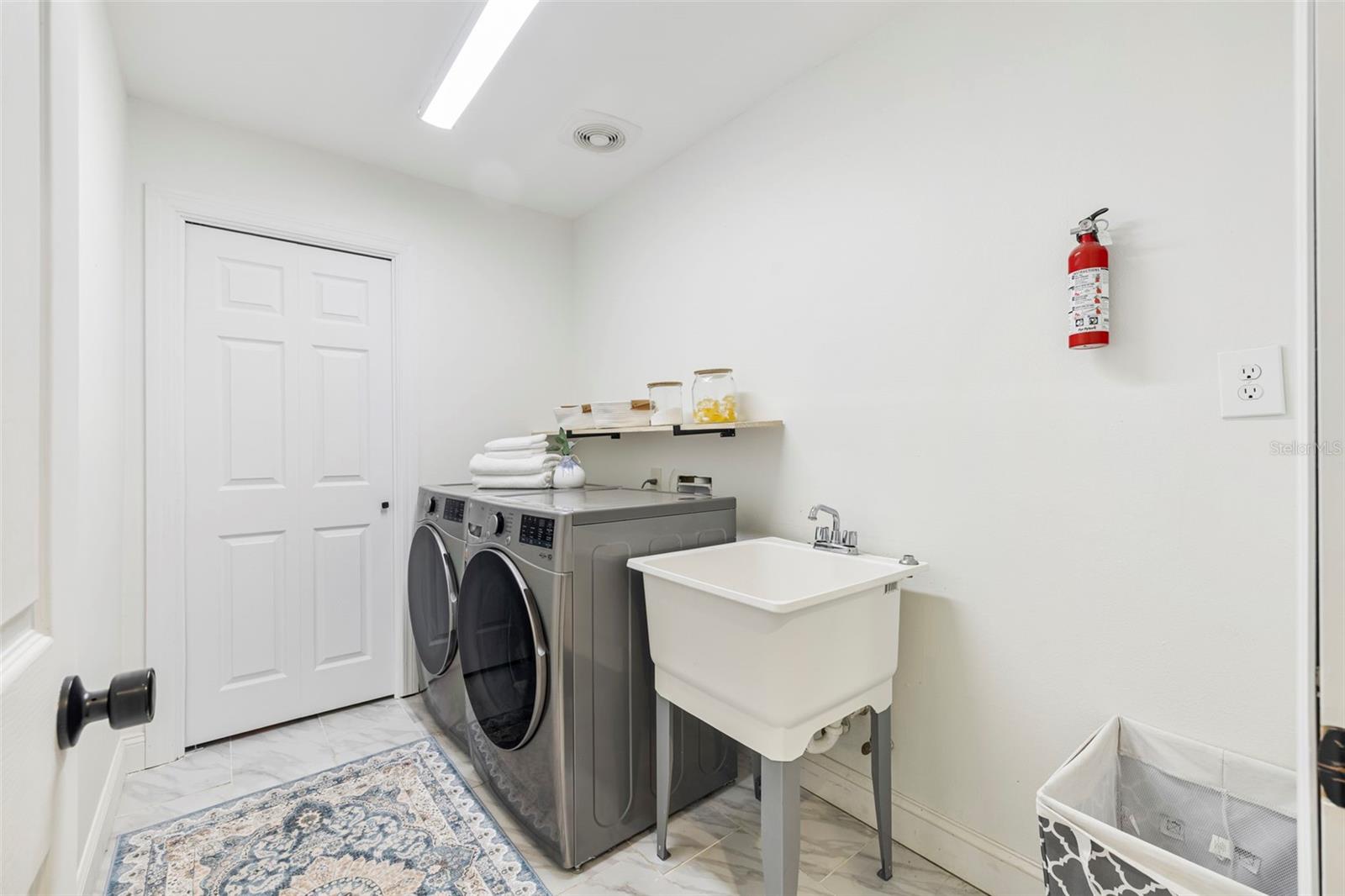 THE MANORS AT CRYSTAL LAKES - Residential