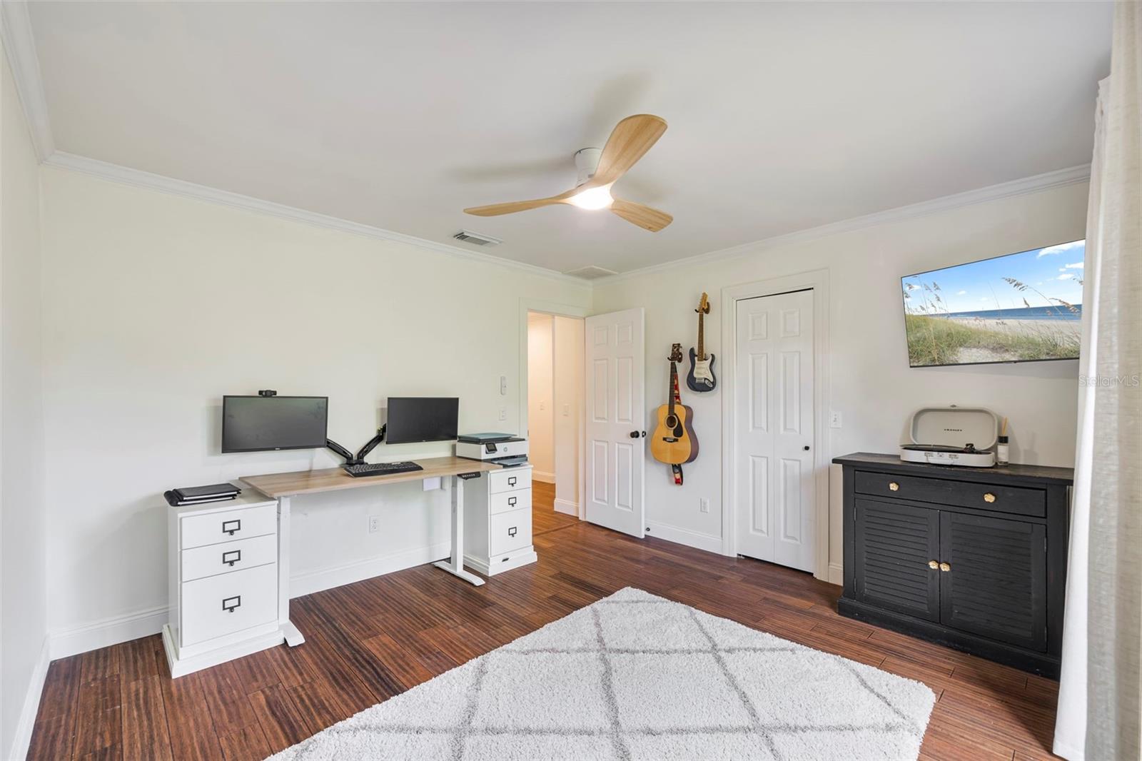 THE MANORS AT CRYSTAL LAKES - Residential