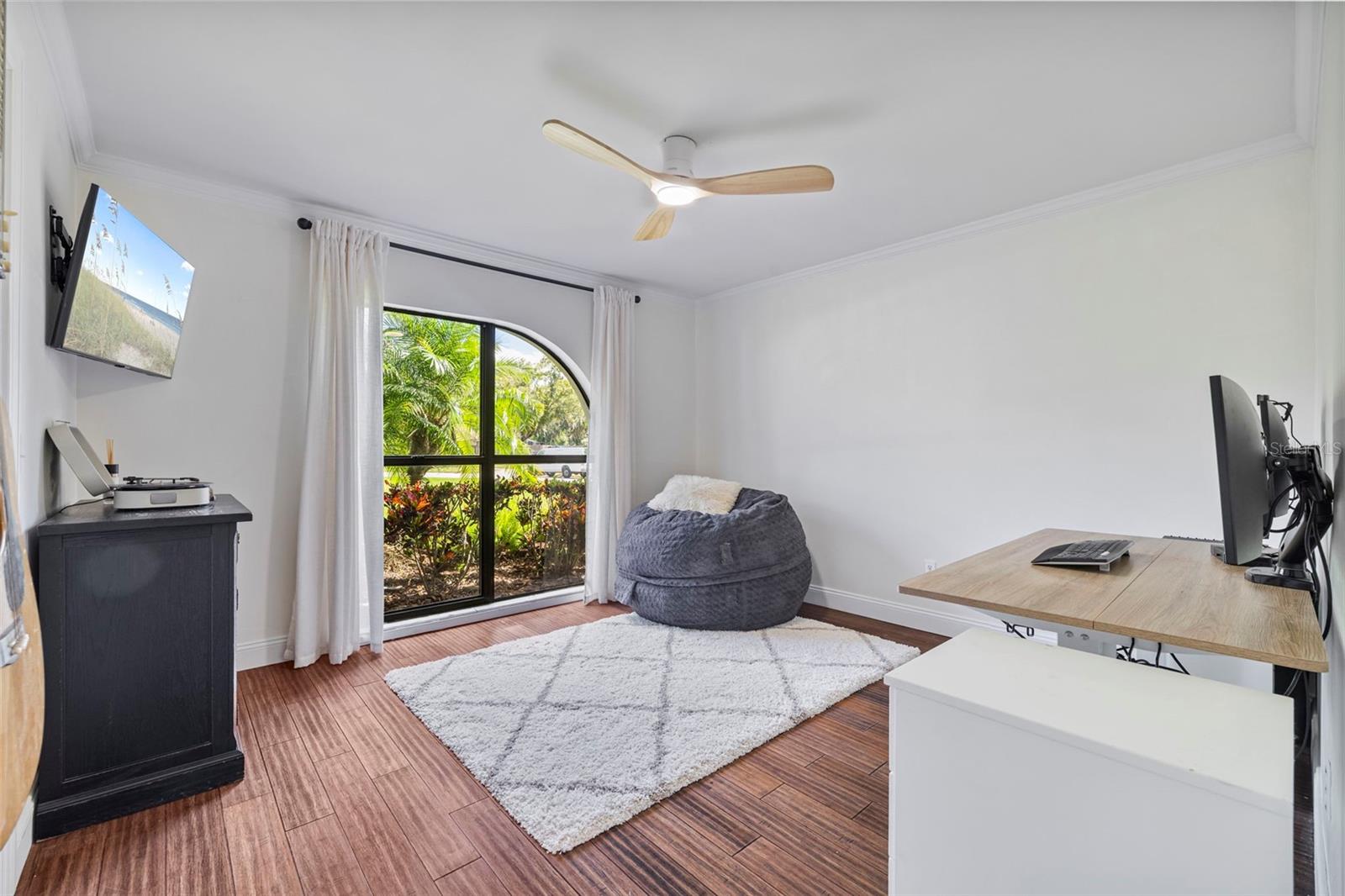 THE MANORS AT CRYSTAL LAKES - Residential