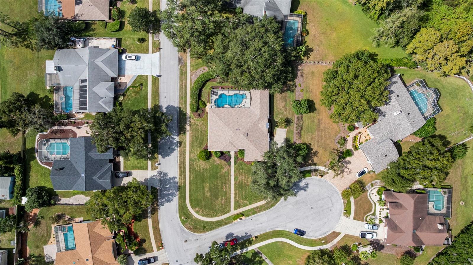 THE MANORS AT CRYSTAL LAKES - Residential