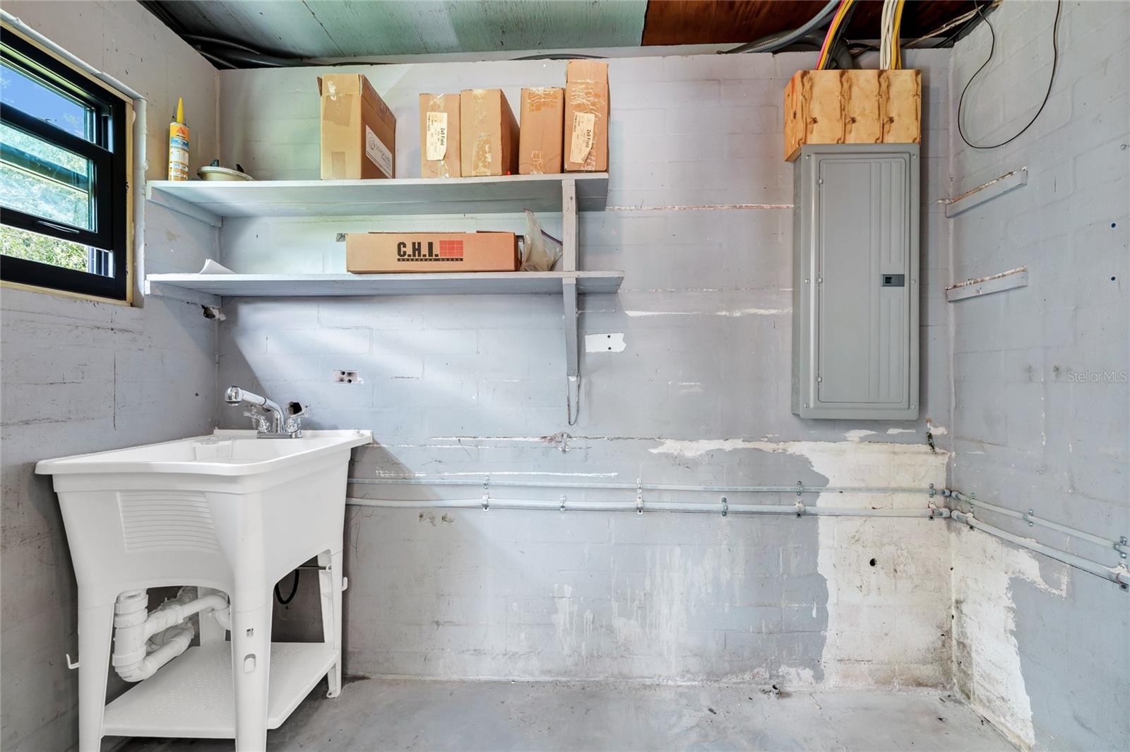 SUNNY SHORES - Residential