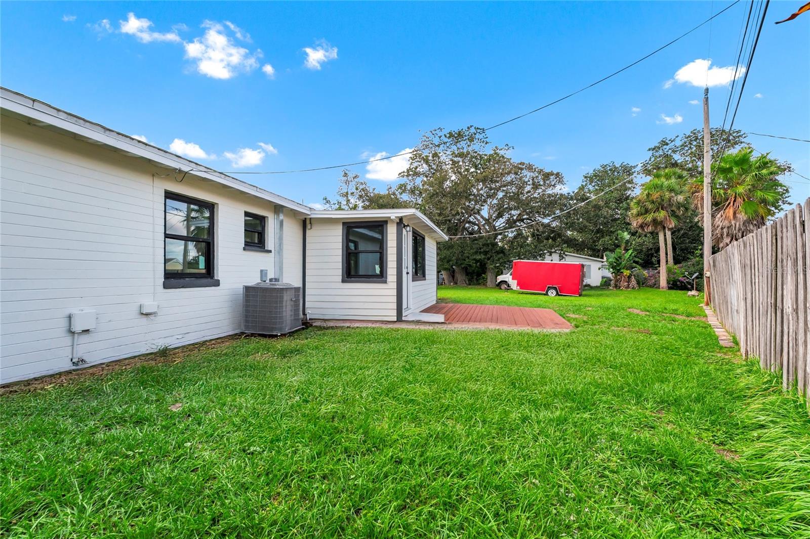 SUNNY SHORES - Residential