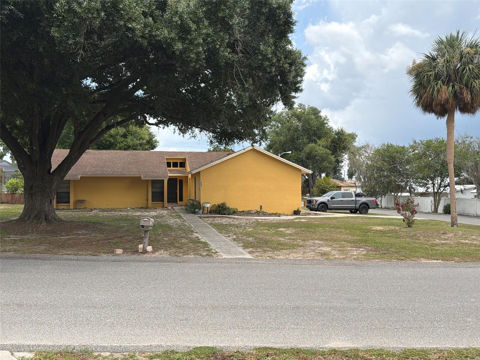 7023 FOX CHASE DRIVE