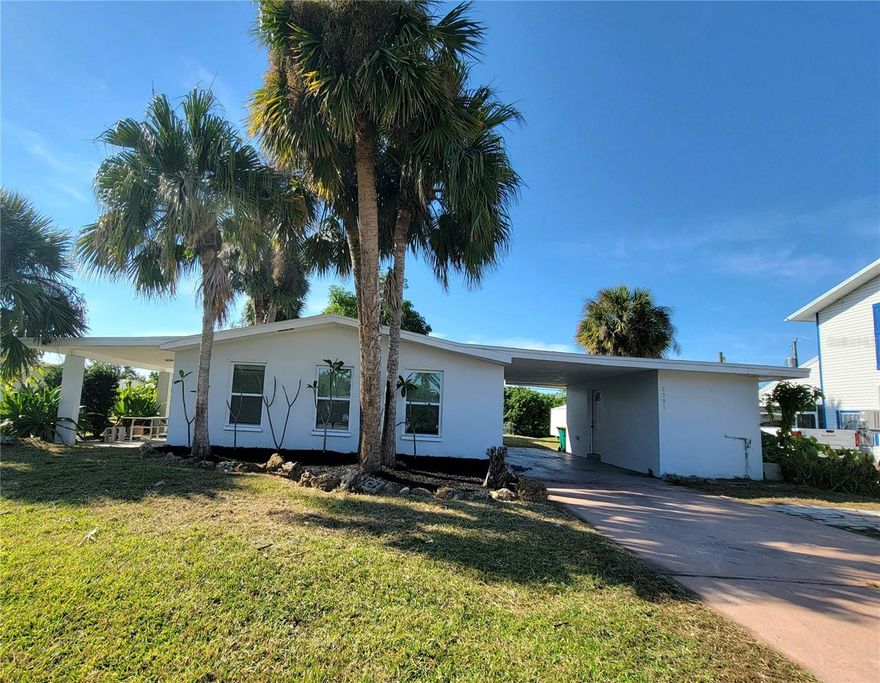 Available Immediately. Three bedroom, two bath house with new roof, new A/C, Stainless Steel kitchen appliances, new granite countertops , new bathroom in a ready to move-in house. Great location just off of Aqui Esta Dr. and US 41 in Punta Gorda. Five minutes to downtown Punta Gorda and it's shops, restaurants, bars and parks.