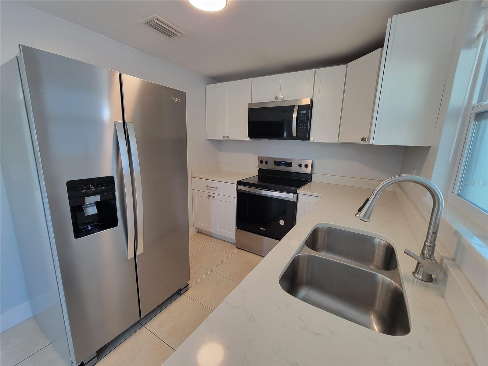 AQUI ESTATE UNIT 01 - Residential Lease