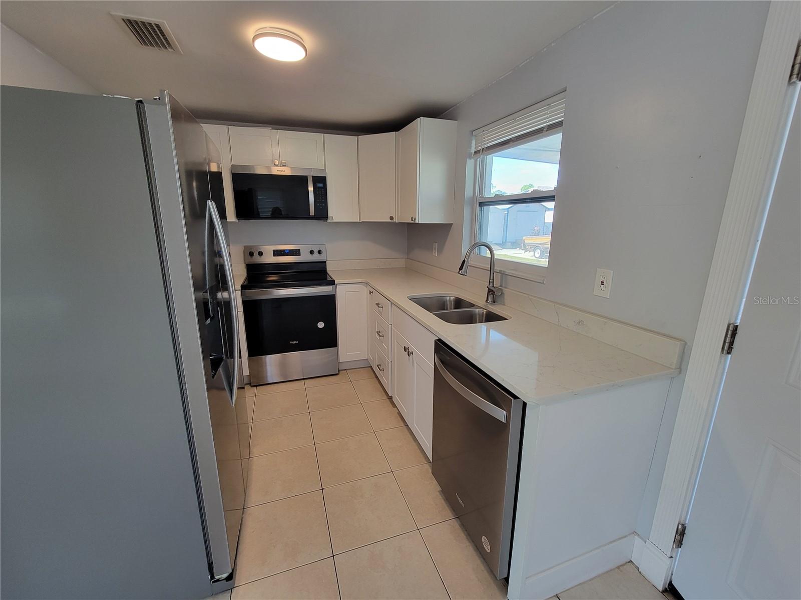 AQUI ESTATE UNIT 01 - Residential Lease