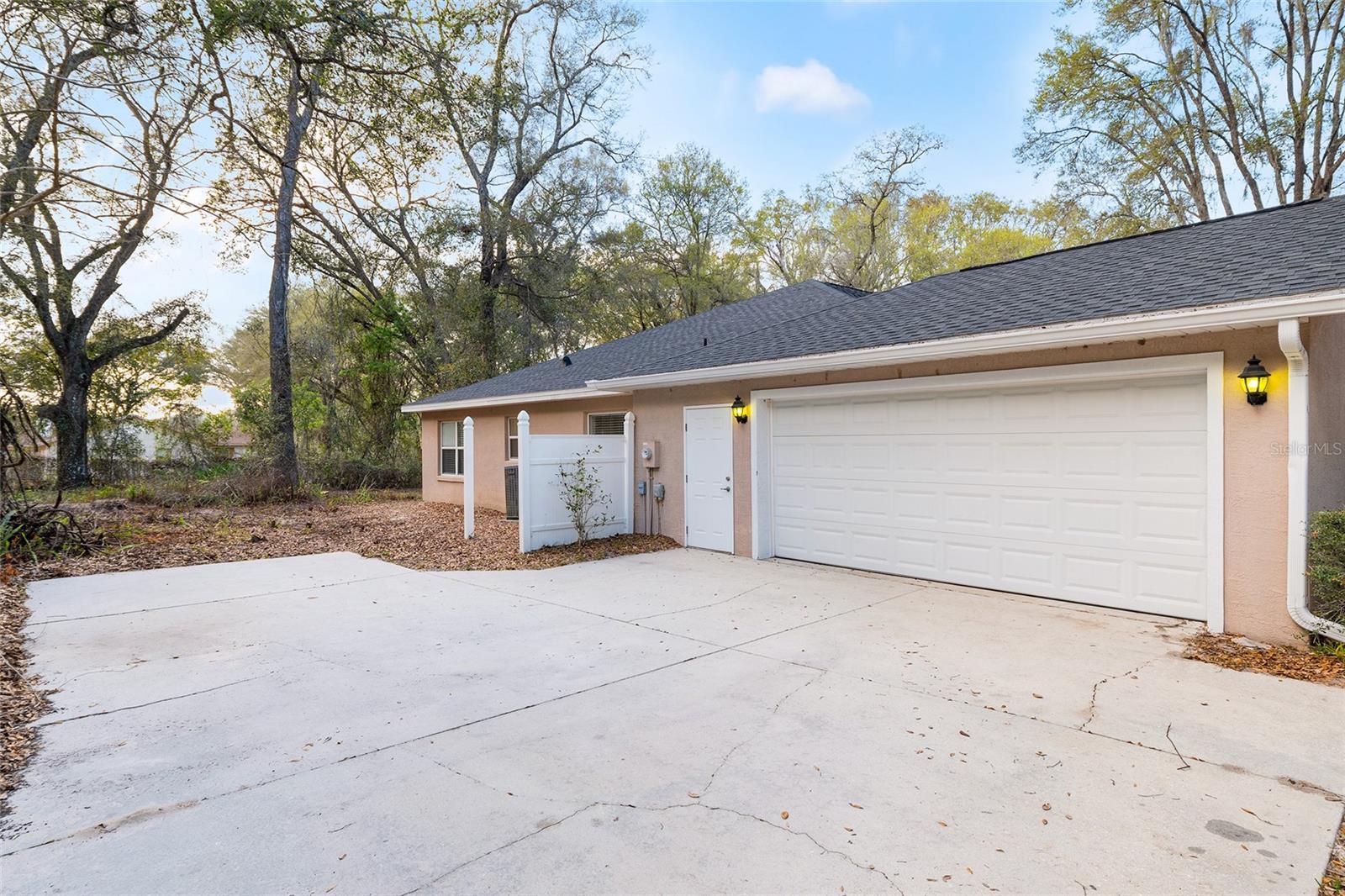 LA CASTA ESTATES - Residential