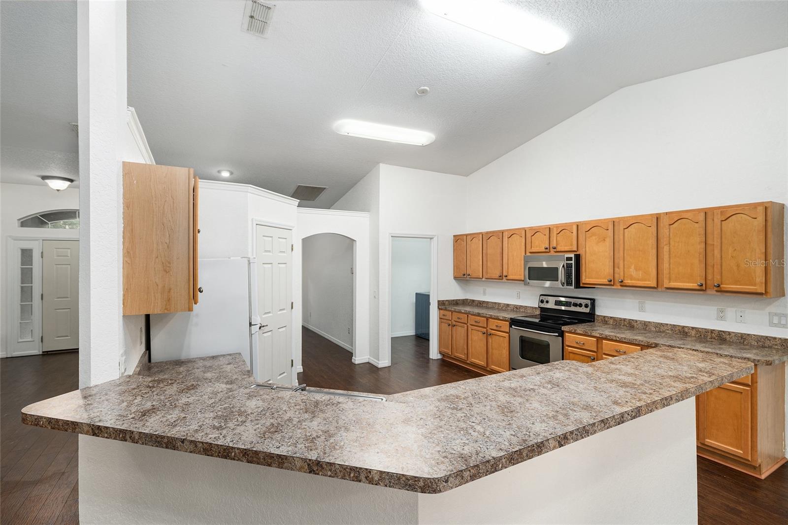 LA CASTA ESTATES - Residential