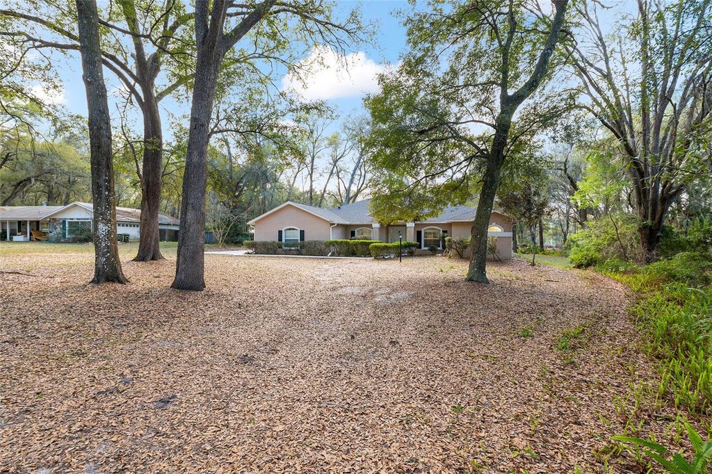 Photo of 14650 SE 1st Avenue Road, Summerfield, FL 34491 (MLS # OM720290)