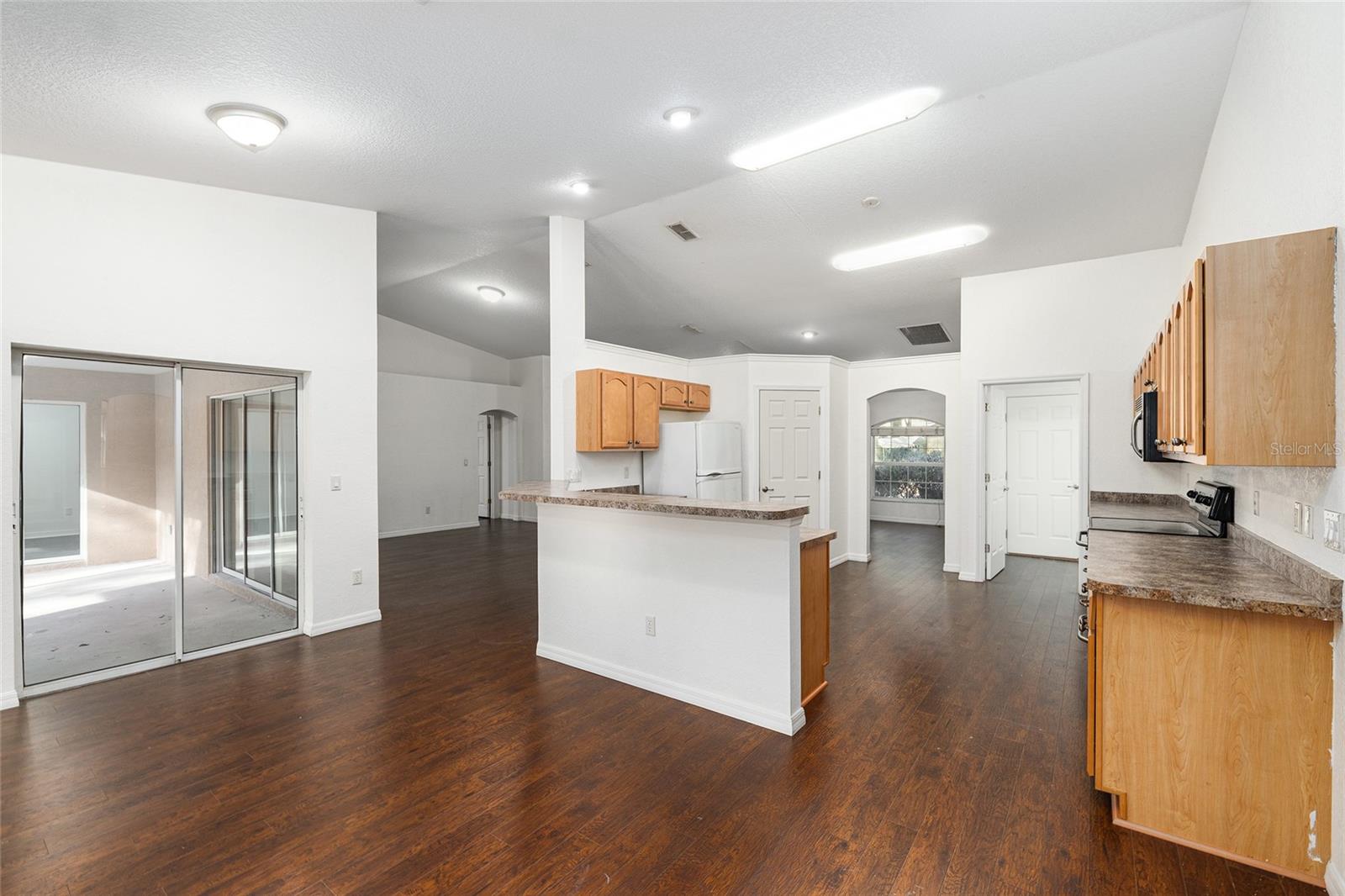 LA CASTA ESTATES - Residential