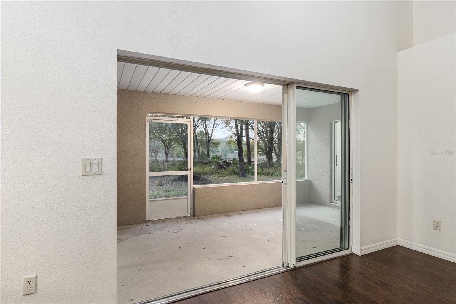 LA CASTA ESTATES - Residential