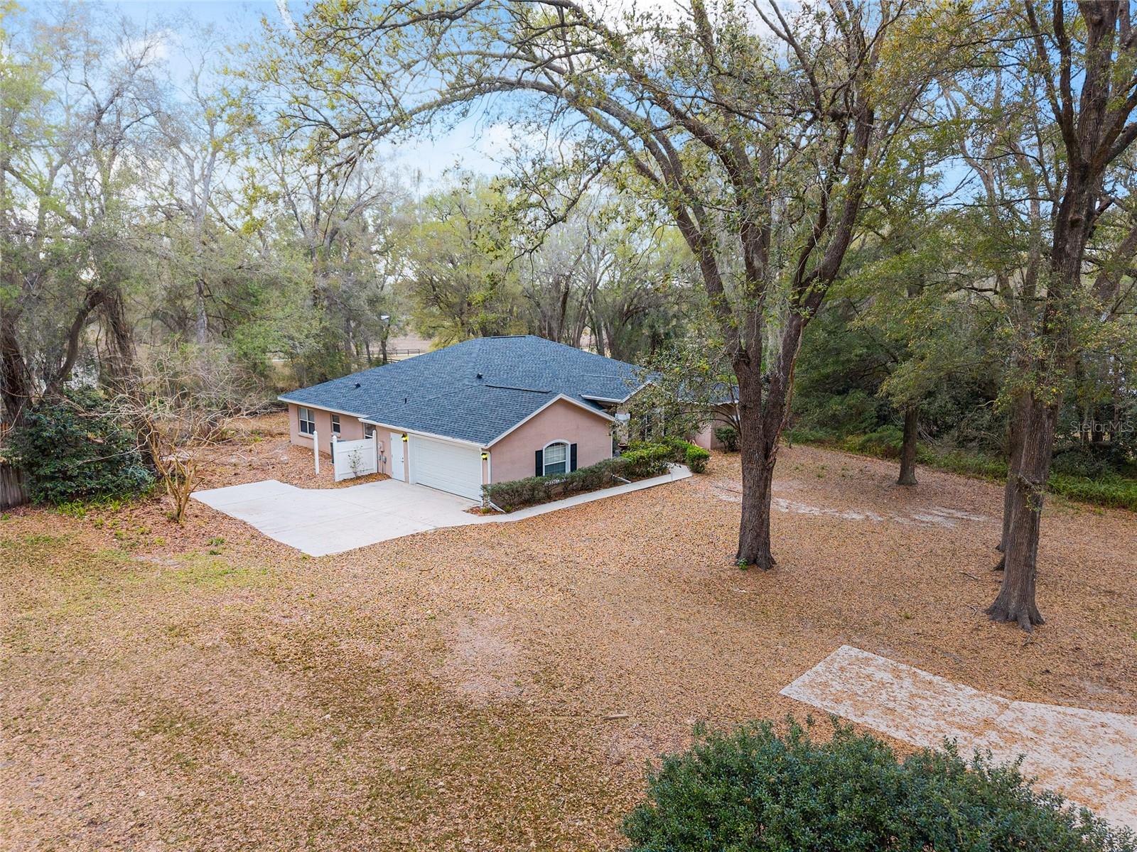 LA CASTA ESTATES - Residential