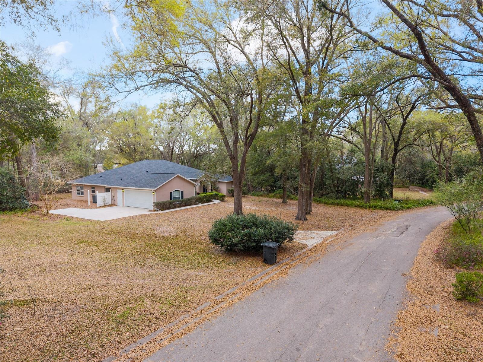 LA CASTA ESTATES - Residential