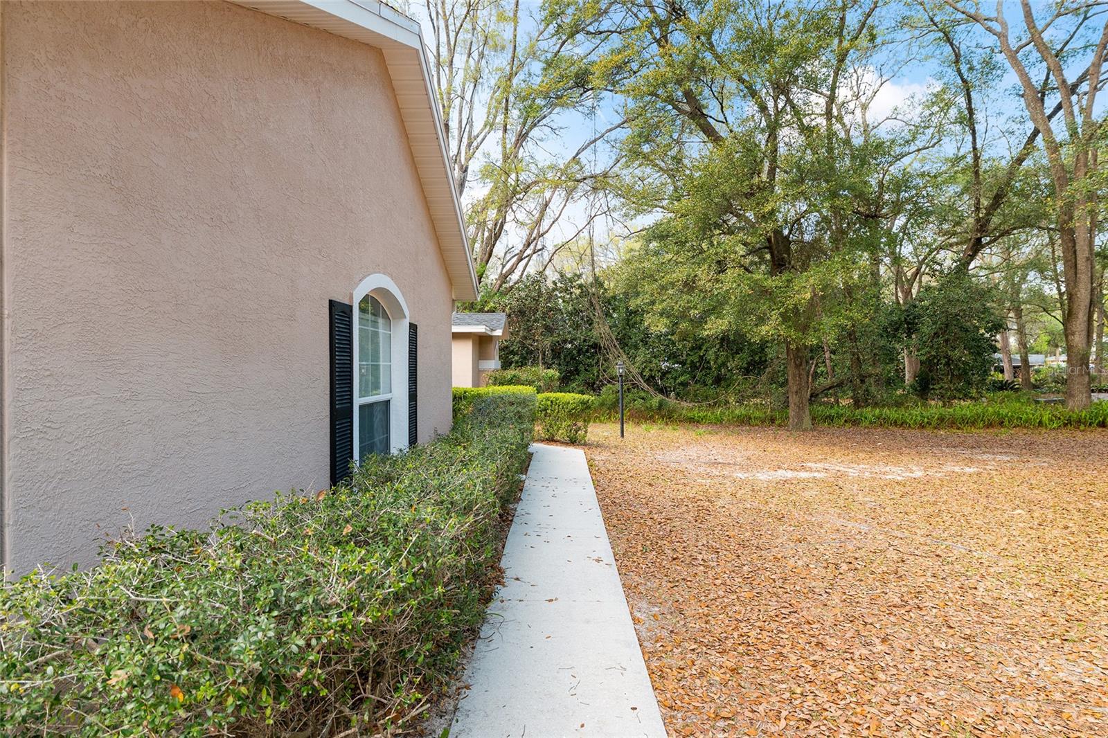 LA CASTA ESTATES - Residential