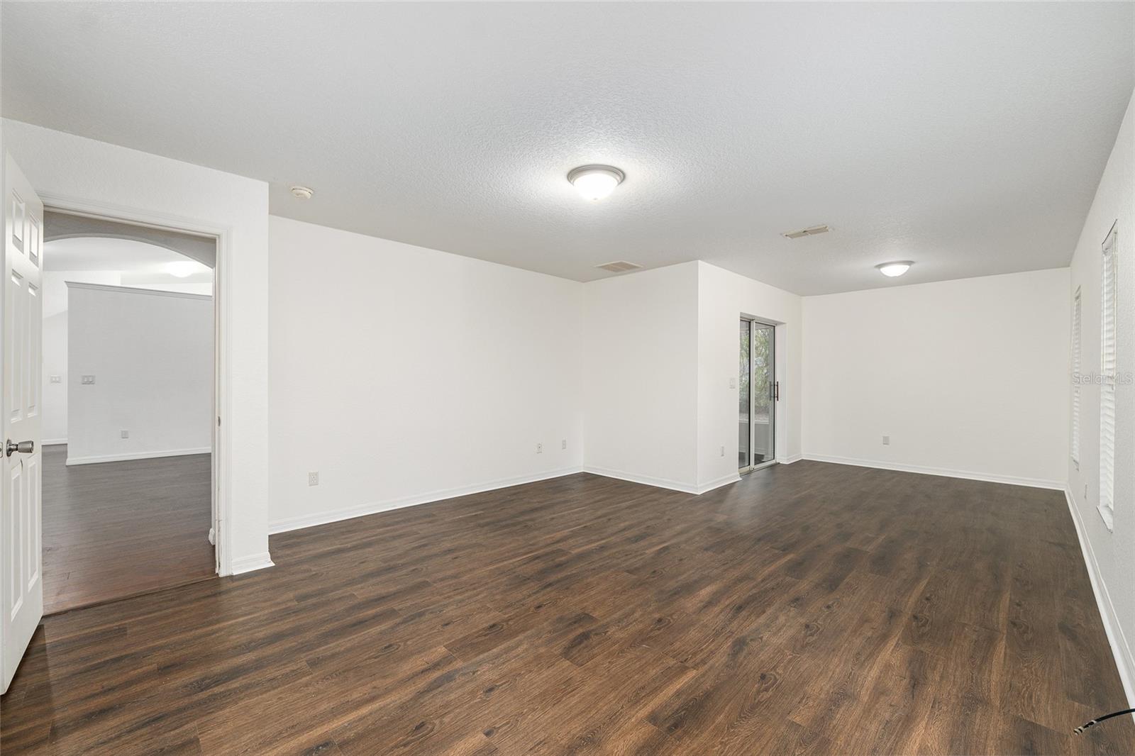 LA CASTA ESTATES - Residential