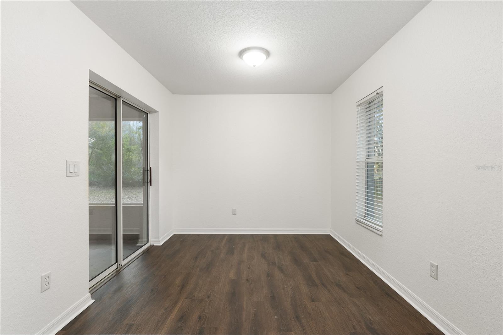 LA CASTA ESTATES - Residential