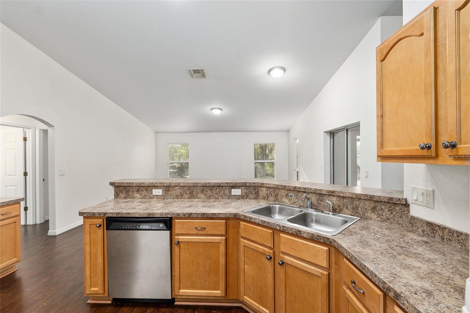 LA CASTA ESTATES - Residential