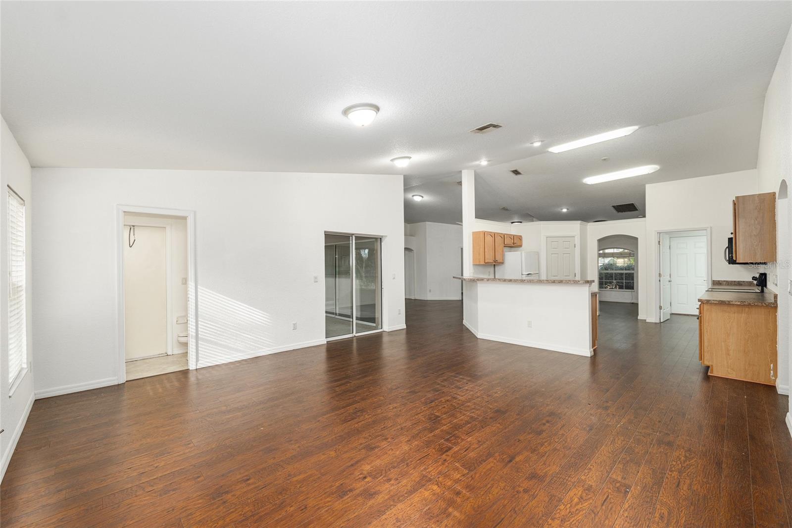 LA CASTA ESTATES - Residential