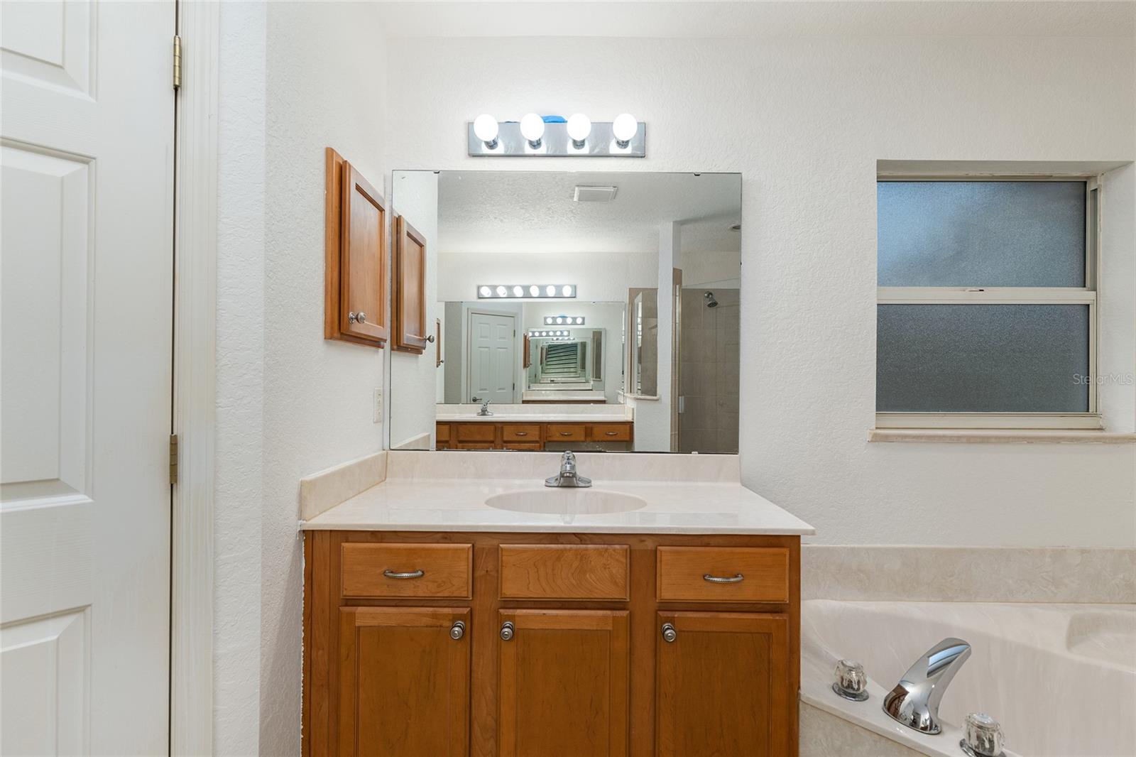 LA CASTA ESTATES - Residential