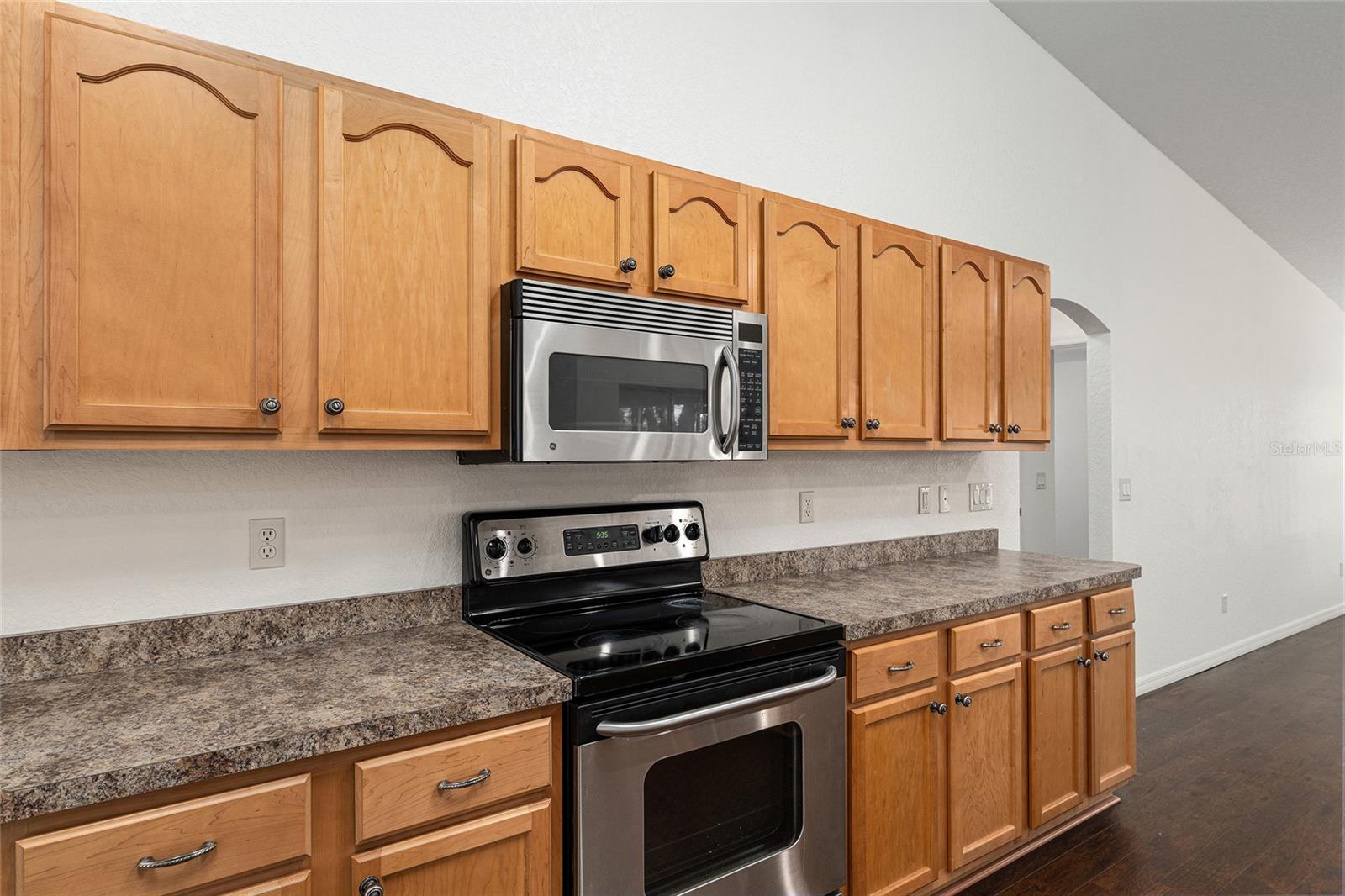 LA CASTA ESTATES - Residential