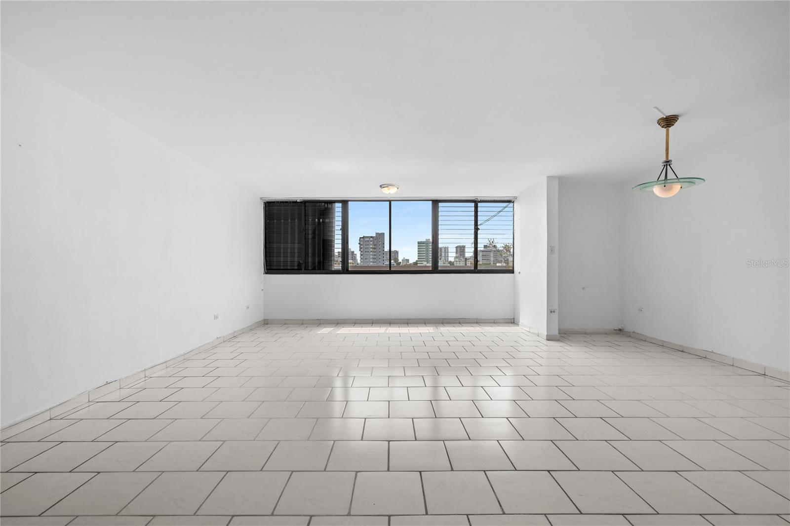 KINGS COURT 80 - Residential