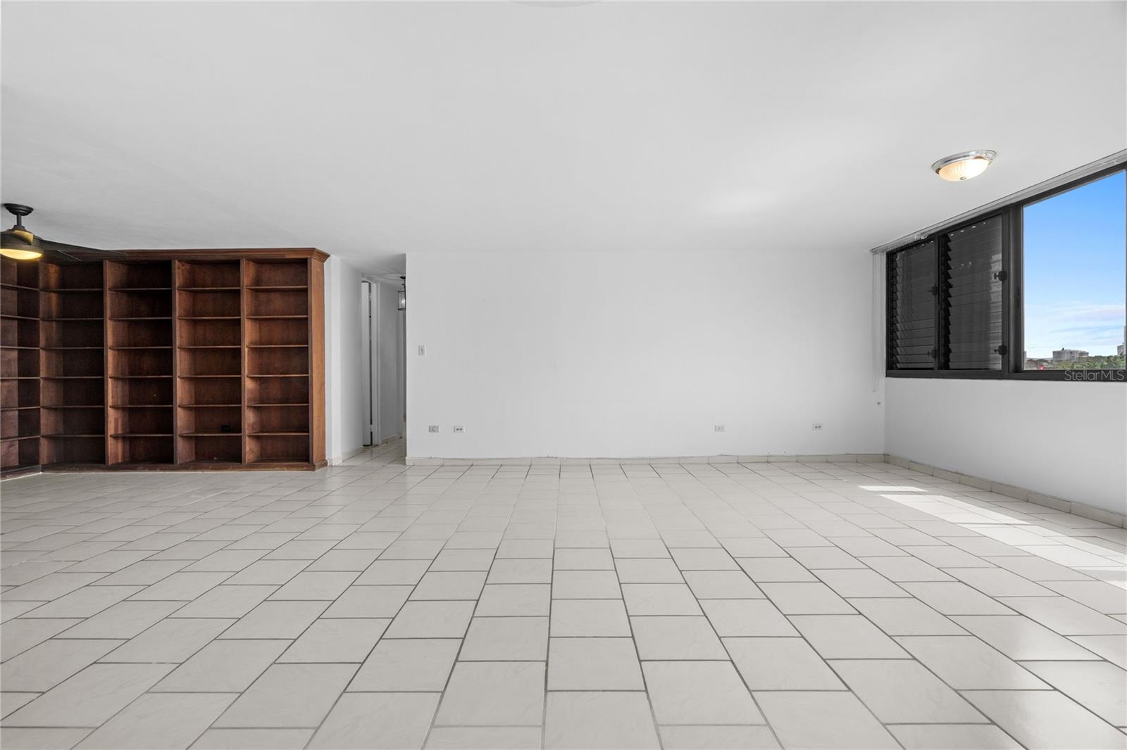 KINGS COURT 80 - Residential