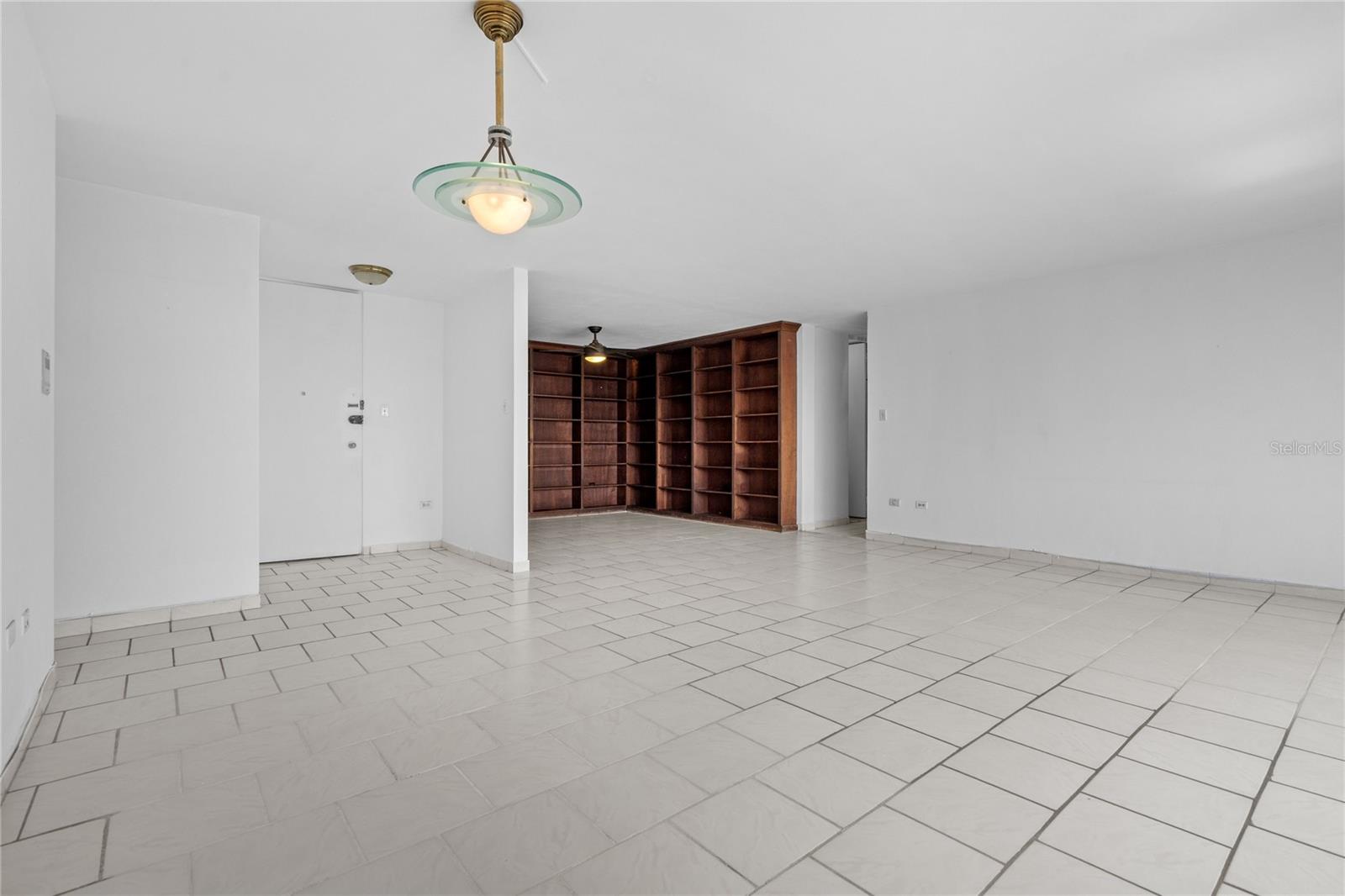 KINGS COURT 80 - Residential