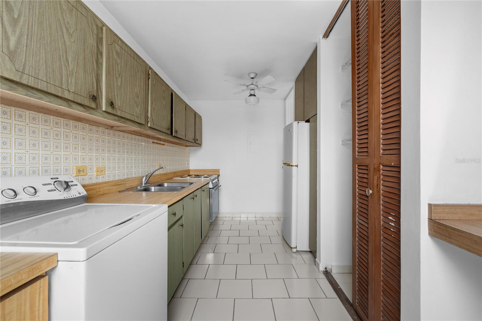 KINGS COURT 80 - Residential