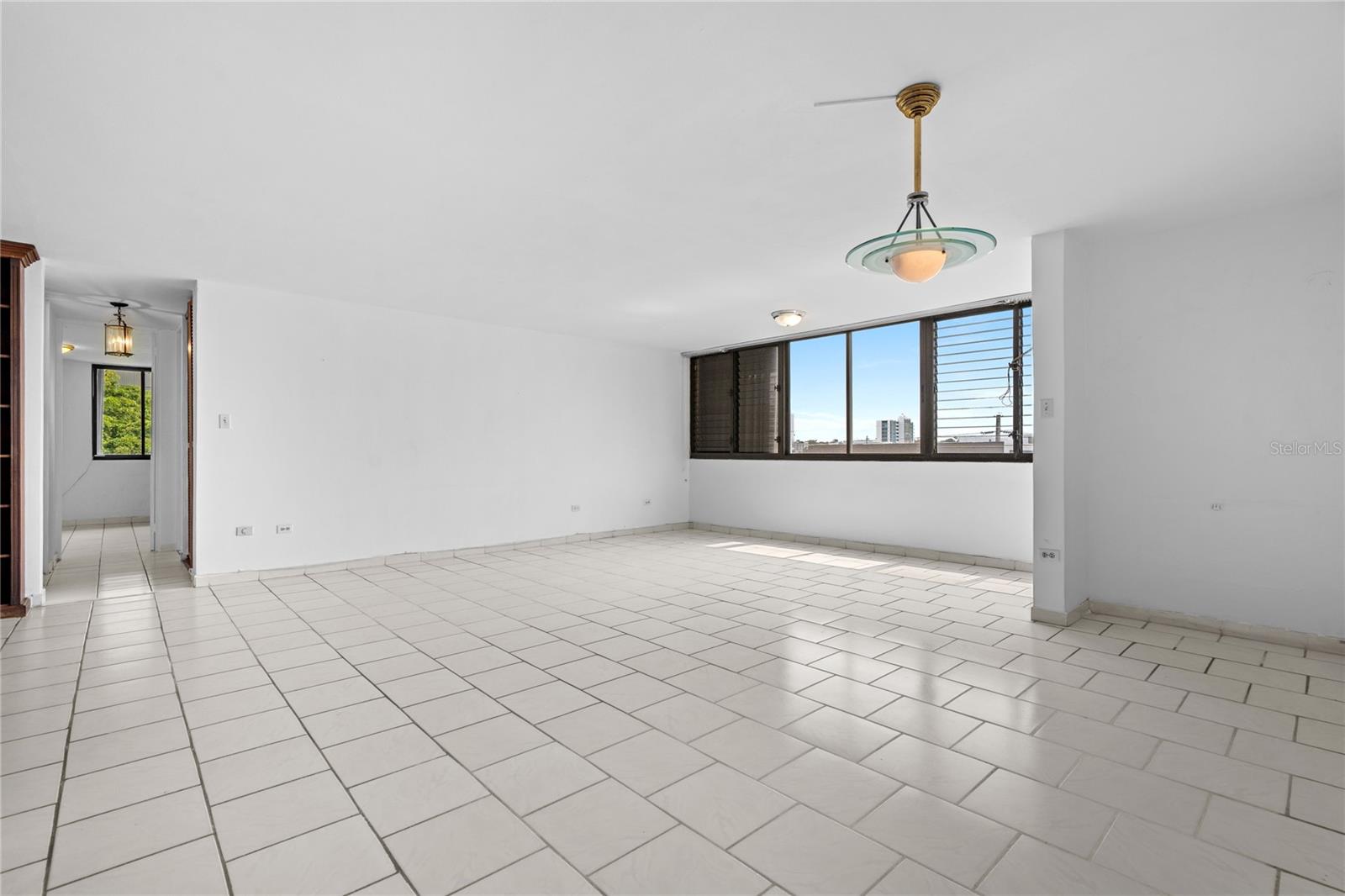 KINGS COURT 80 - Residential