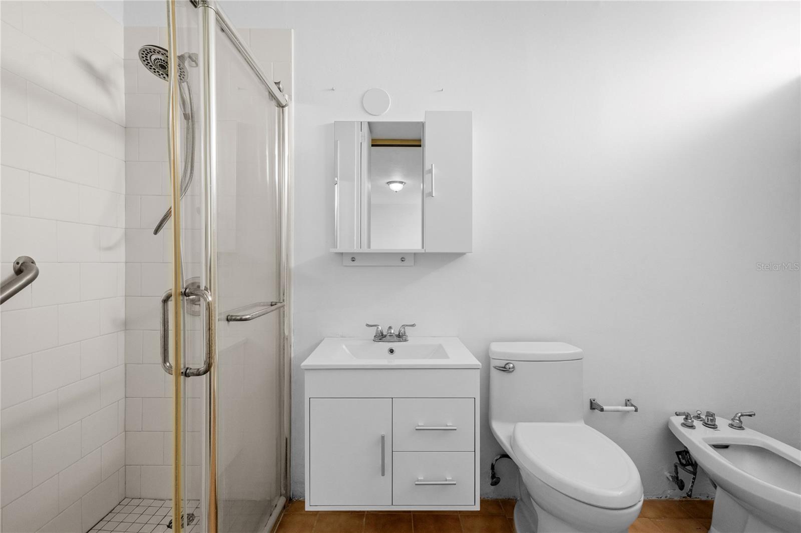 KINGS COURT 80 - Residential