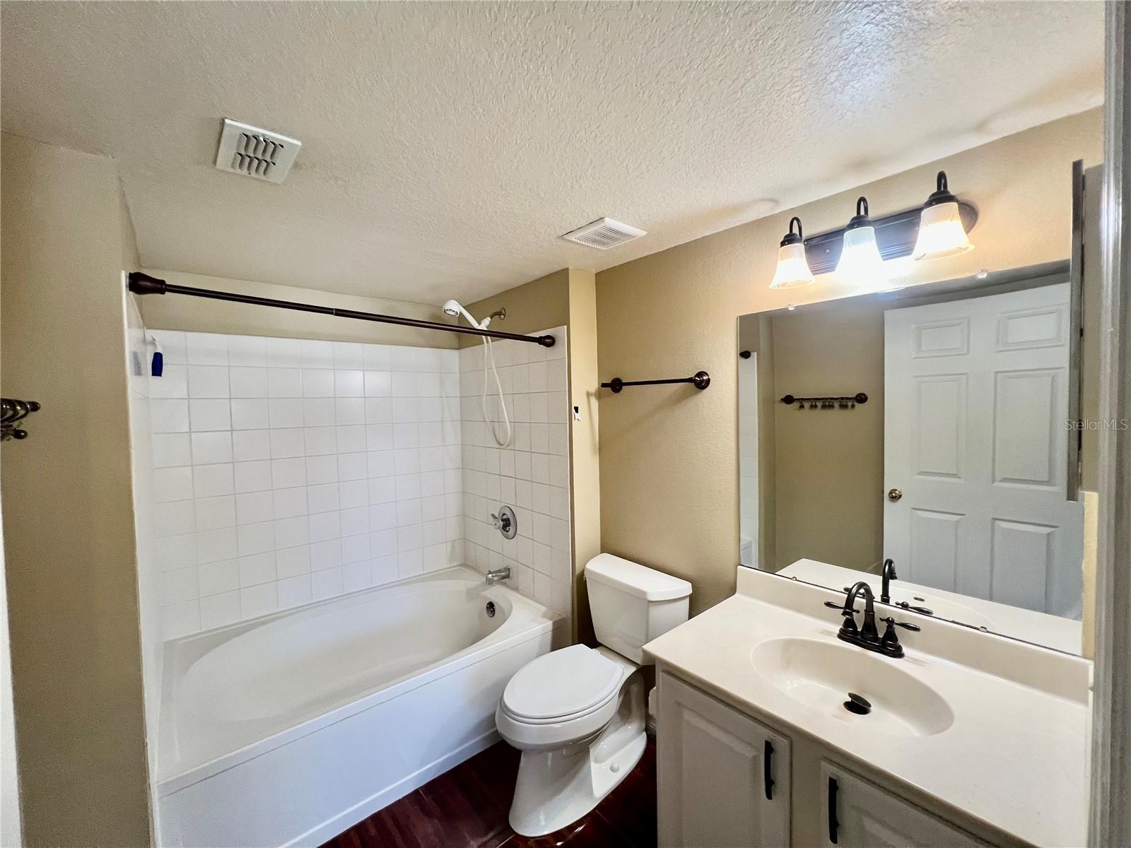 BEACHWAY CONDOS - Residential Lease