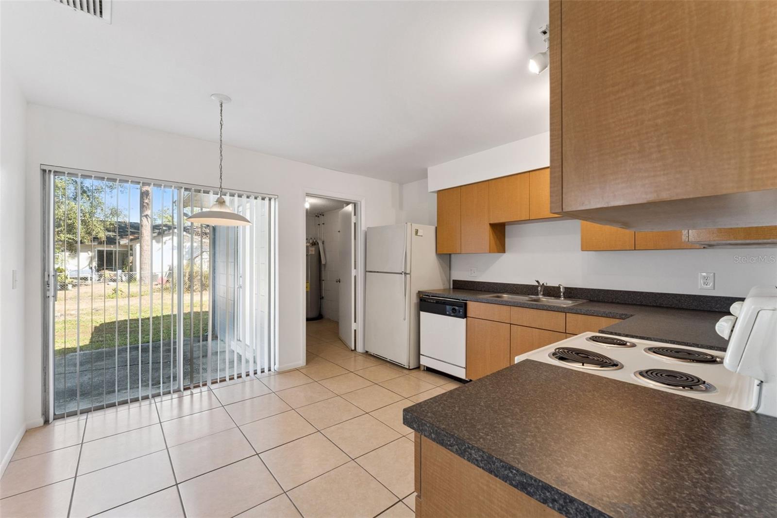 QUAIL HOLLOW AT RIO PINAR - Residential Lease