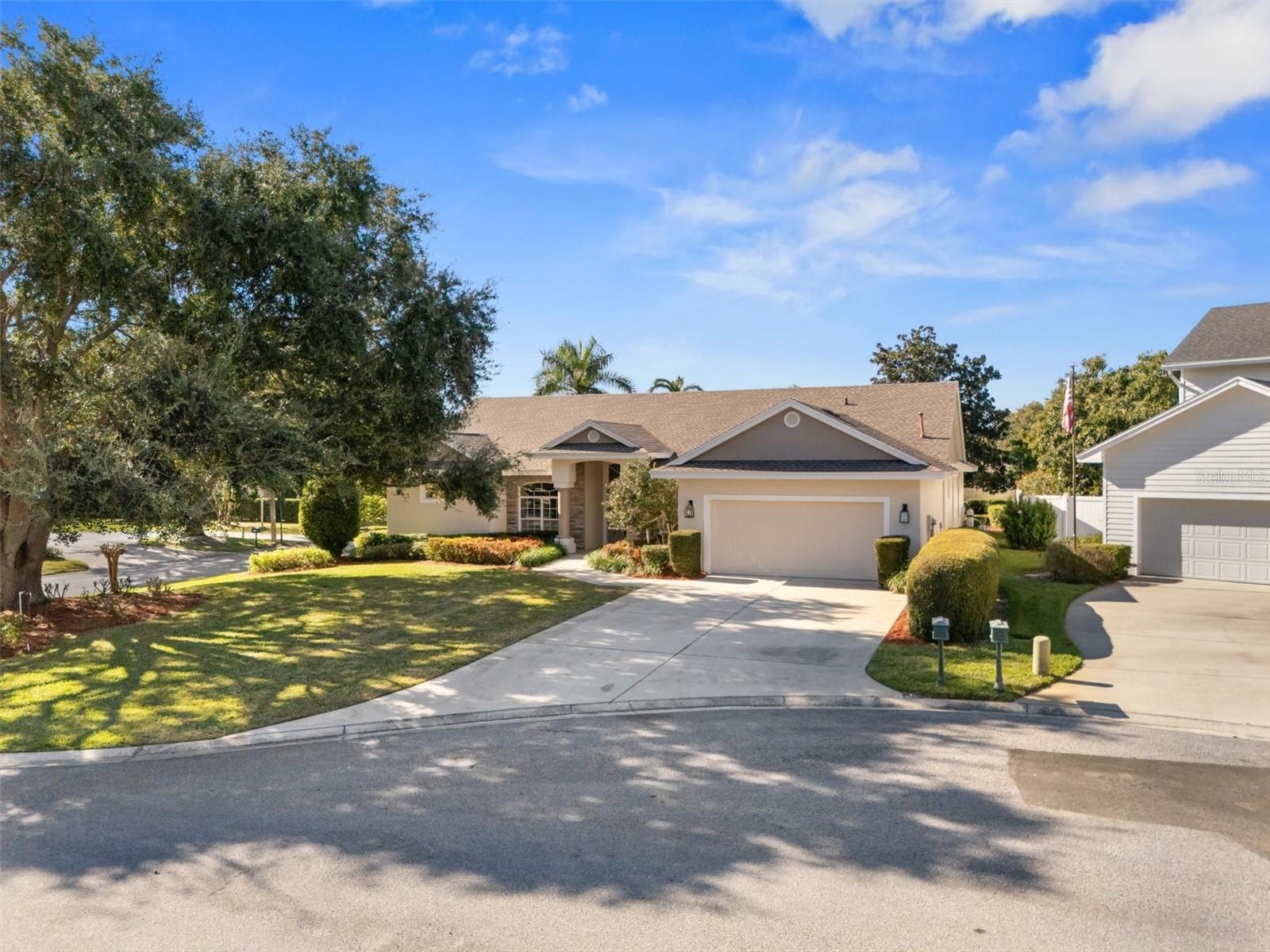 WOODPOINTE PH 01 - Residential