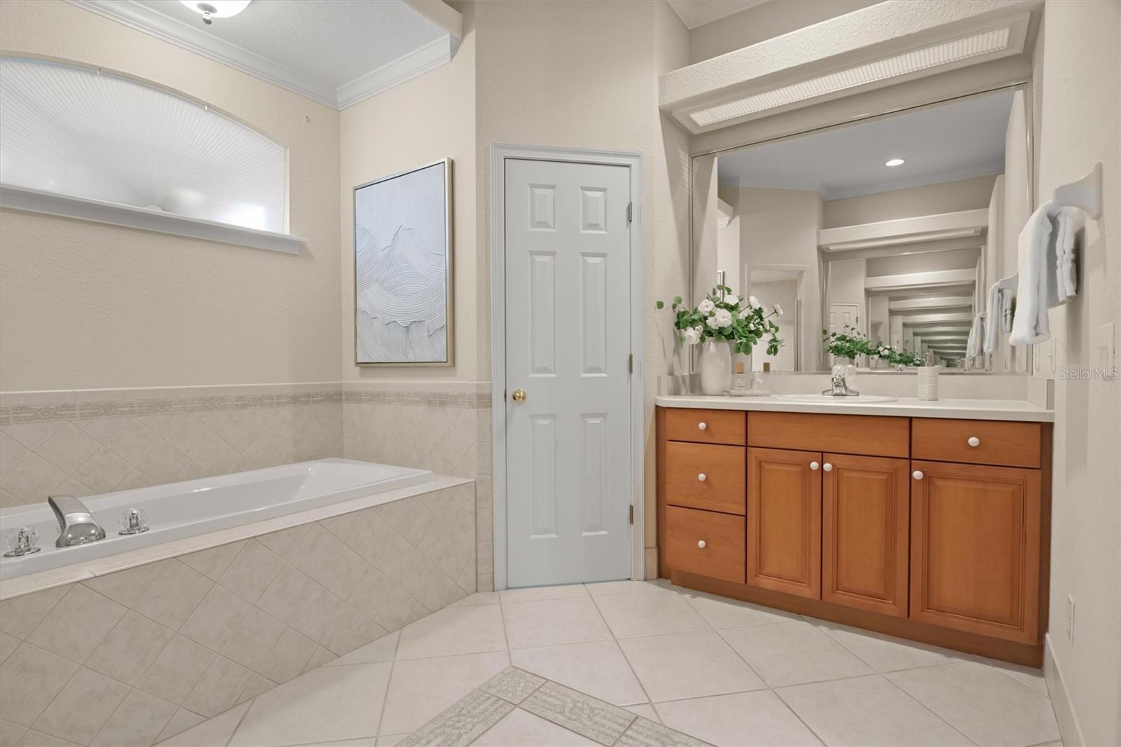 WOODPOINTE PH 01 - Residential